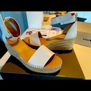 Women’s wedge sandal